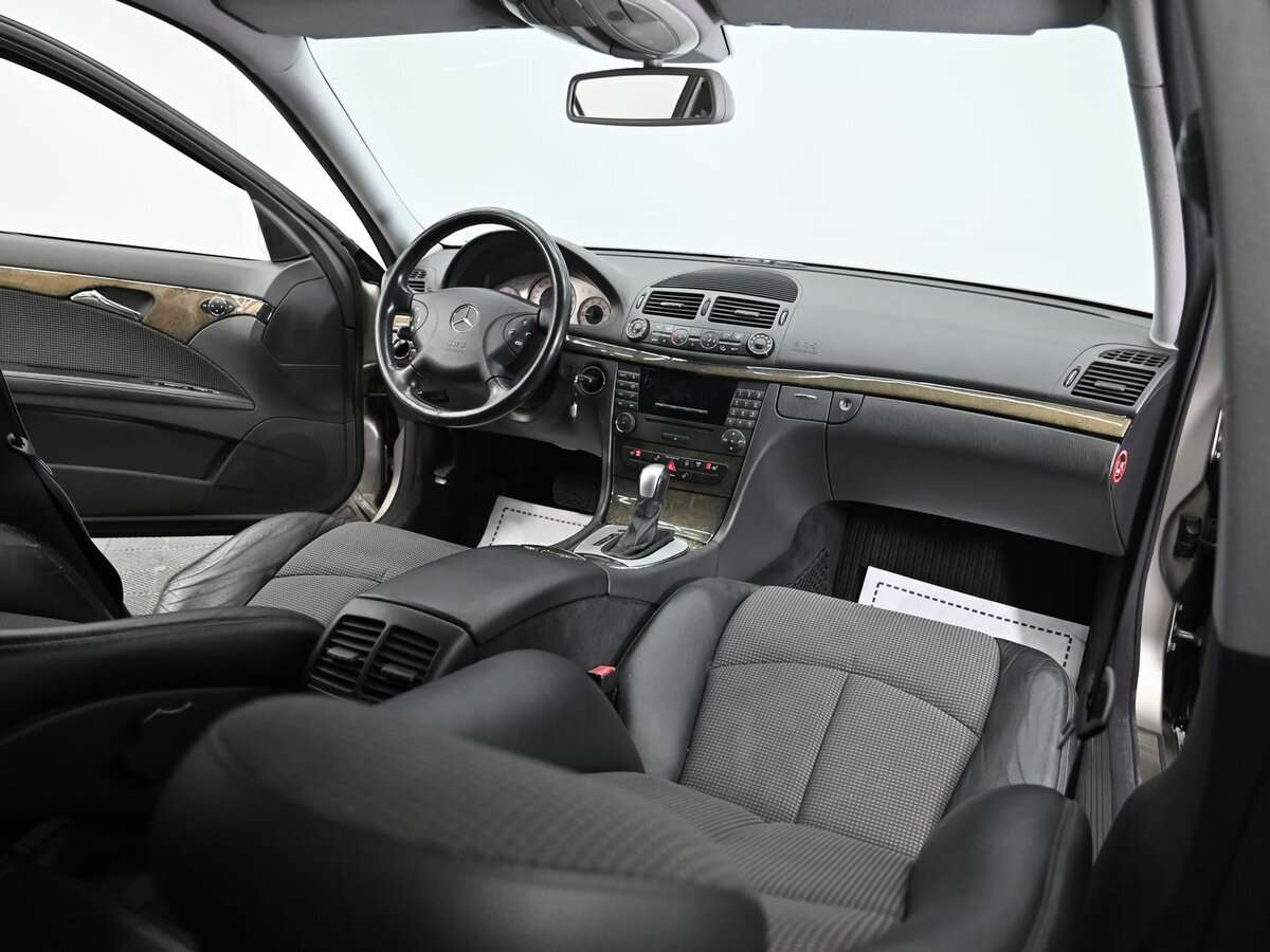 Mercedes-Benz E-Класс 2004 года с пробегом. Фото: #13