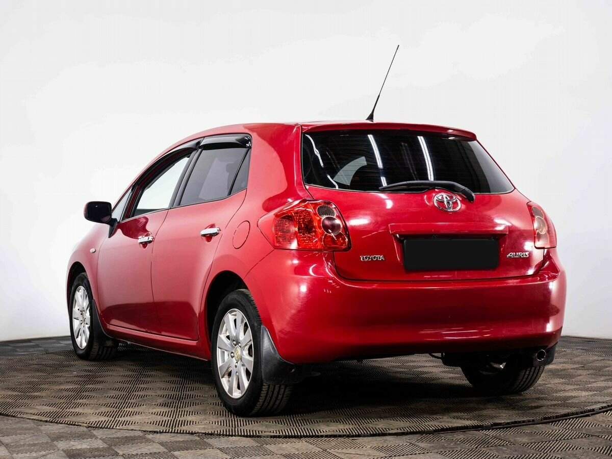 Toyota Auris 2008 года с пробегом. Фото: #3