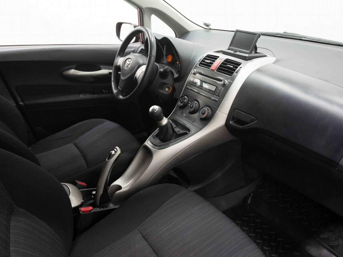 Toyota Auris 2008 года с пробегом. Фото: #10