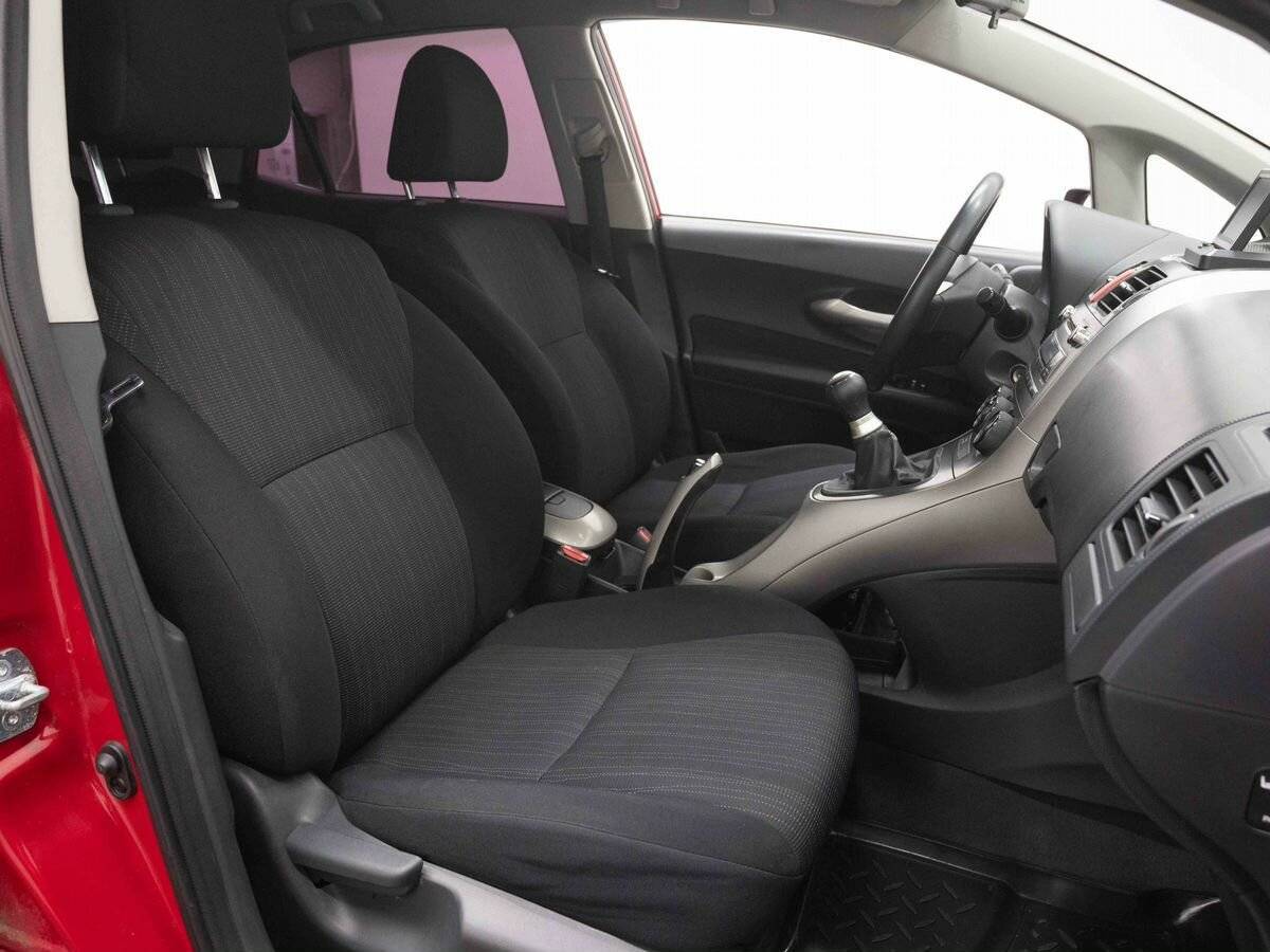 Toyota Auris 2008 года с пробегом. Фото: #11