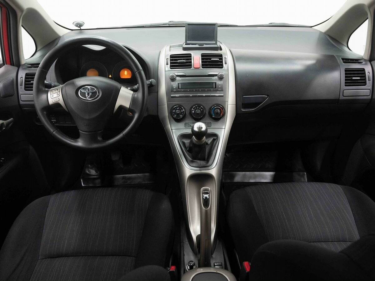Toyota Auris 2008 года с пробегом. Фото: #12
