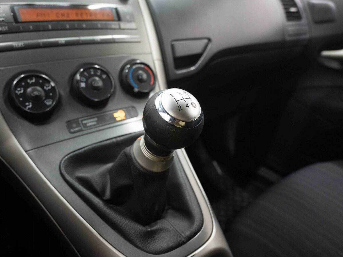 Toyota Auris 2008 года с пробегом. Фото: #18