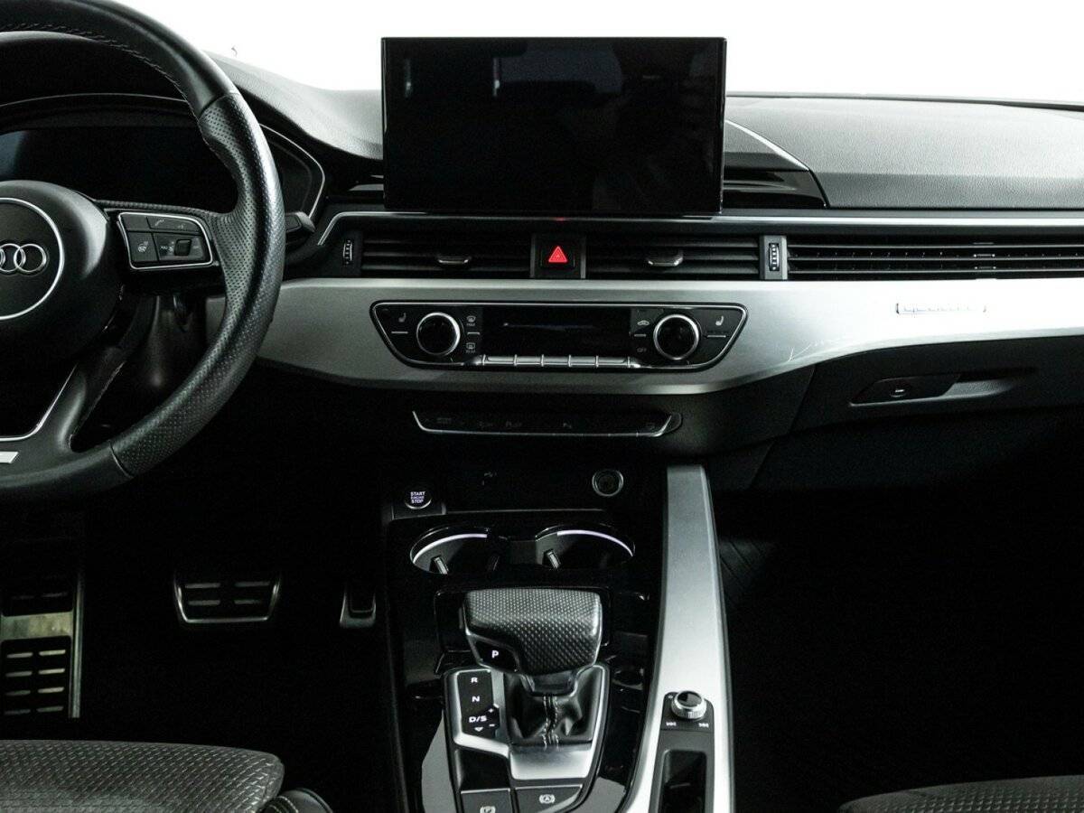 Audi A4 2021 года с пробегом. Фото: #13