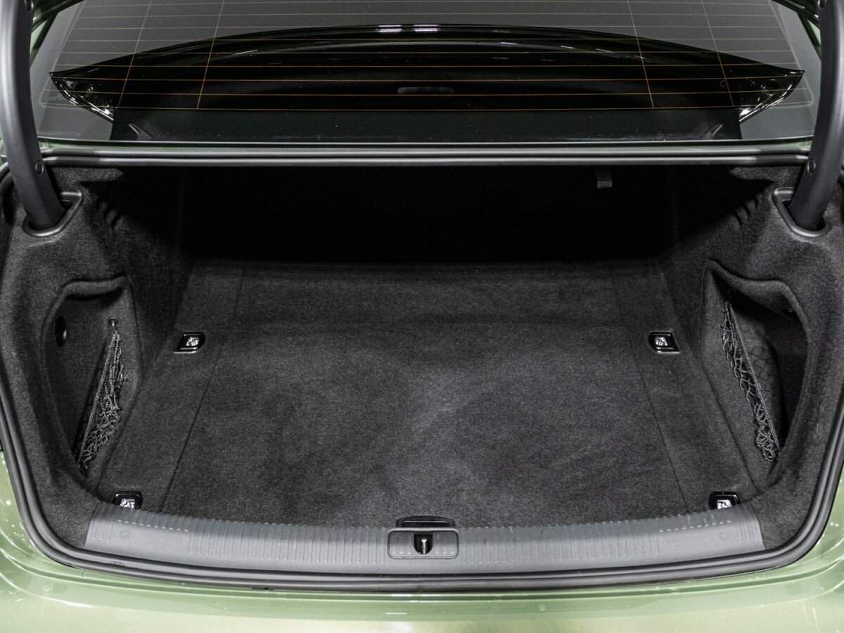 Audi A4 2021 года с пробегом. Фото: #14