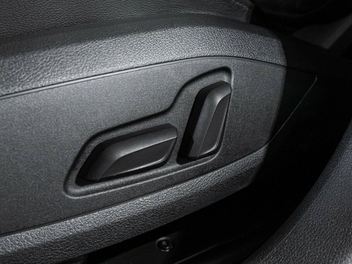 Audi A4 2021 года с пробегом. Фото: #15