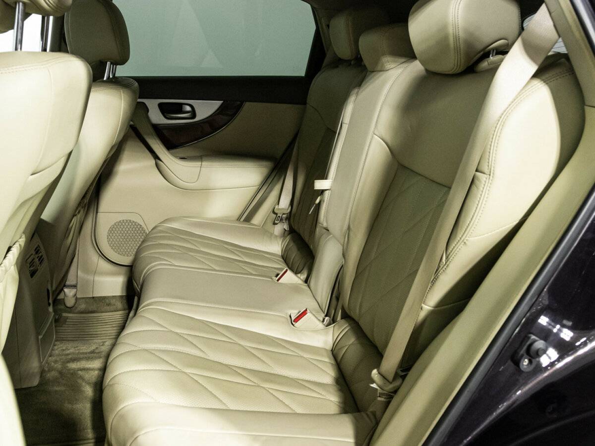 Infiniti FX 2012 года с пробегом. Фото: #9