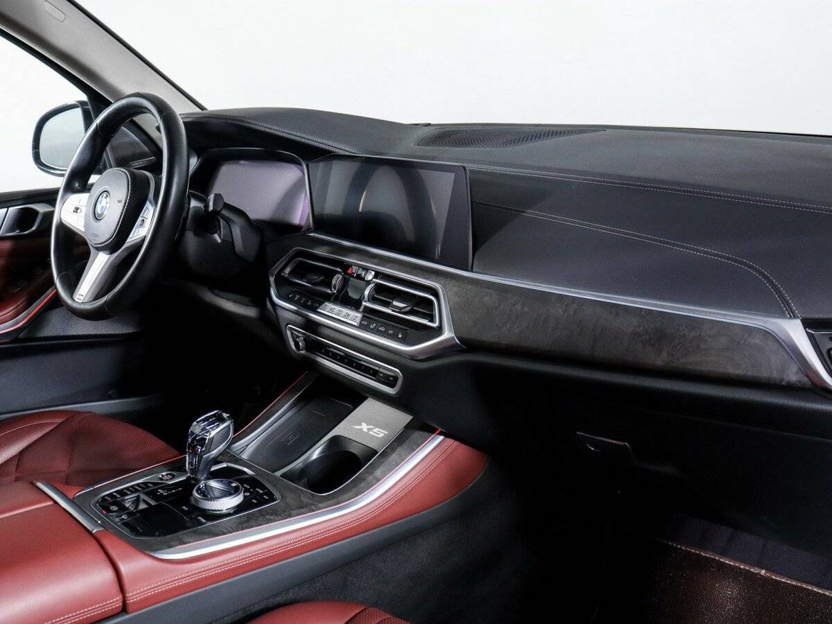 BMW X5 2022 года с пробегом. Фото: #3