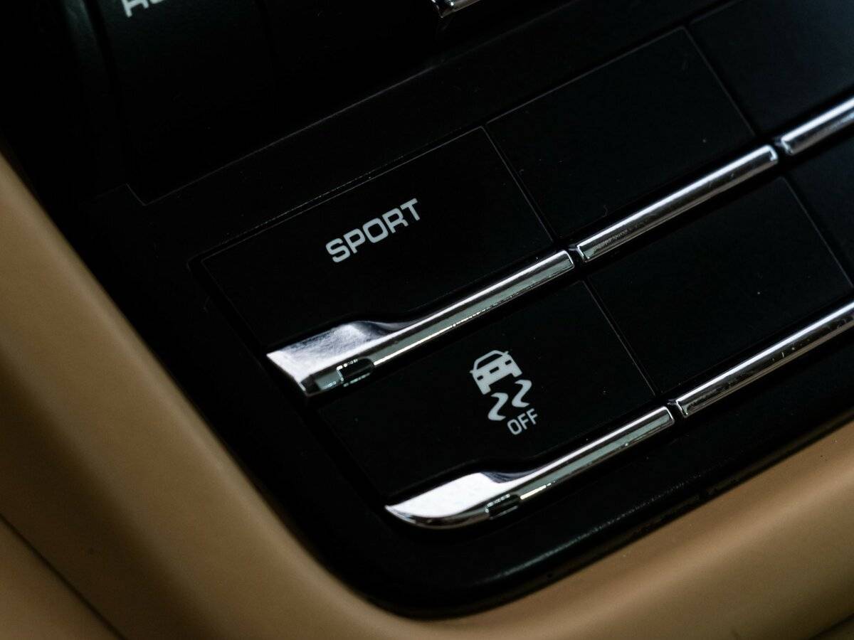 Porsche Cayenne 2016 года с пробегом. Фото: #15