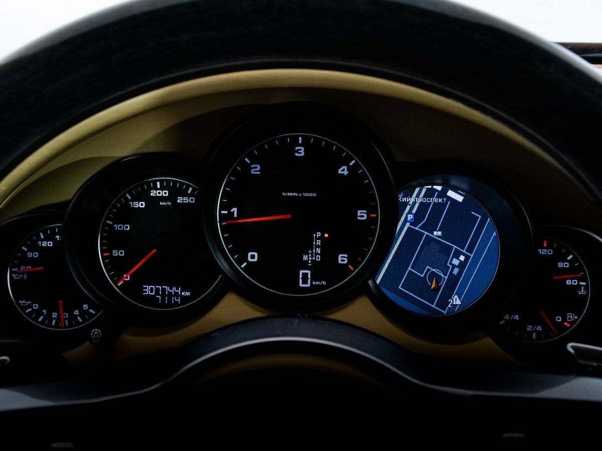 Porsche Cayenne 2016 года с пробегом. Фото: #24