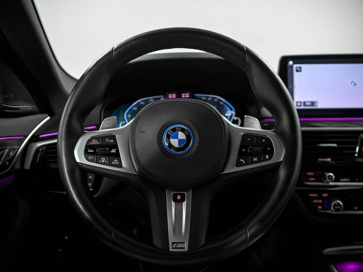 BMW 5 серии 2022 года с пробегом. Фото: #9