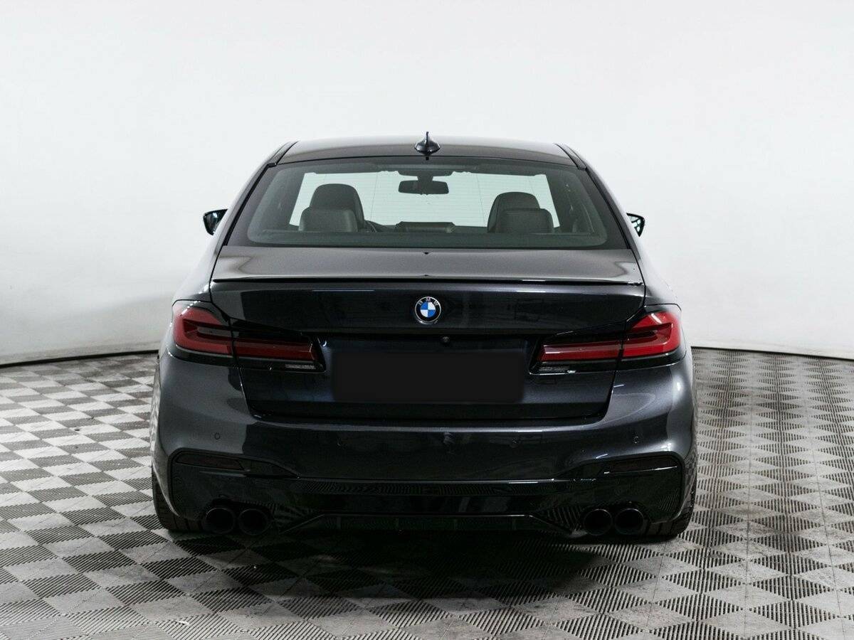 BMW 5 серии 2018 года с пробегом. Фото: #4