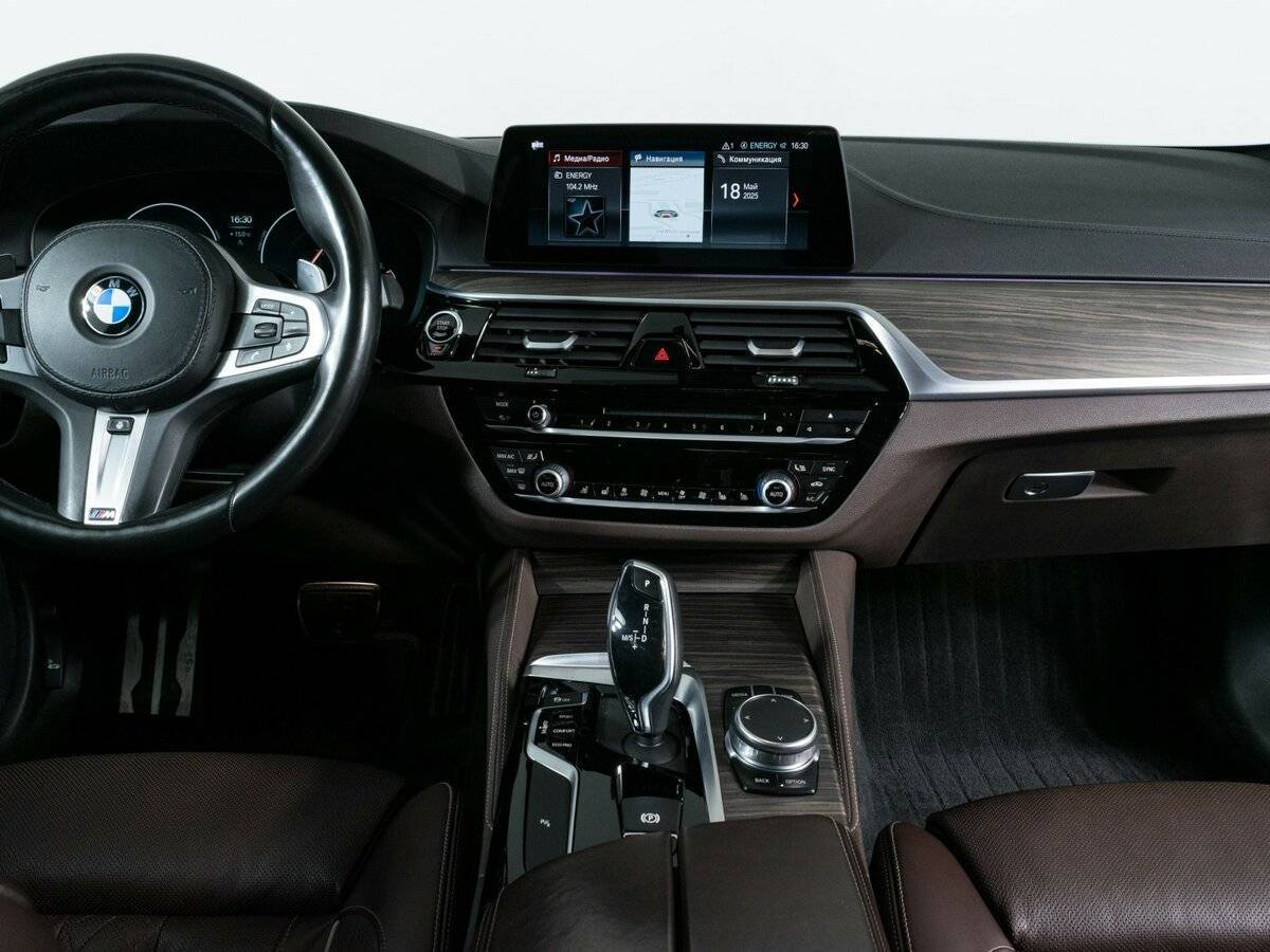 BMW 5 серии 2018 года с пробегом. Фото: #9