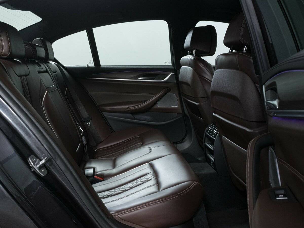 BMW 5 серии 2018 года с пробегом. Фото: #10