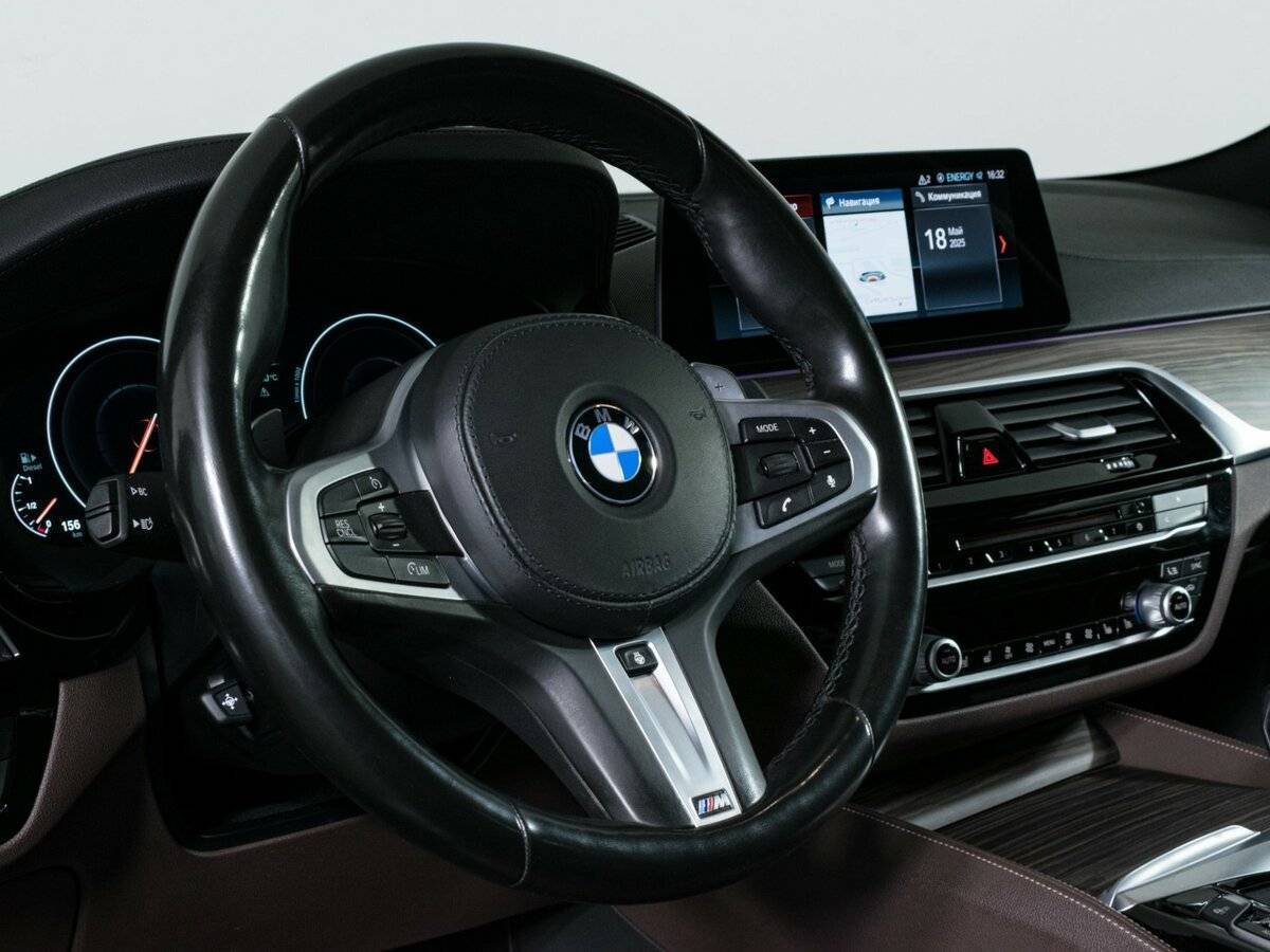 BMW 5 серии 2018 года с пробегом. Фото: #12