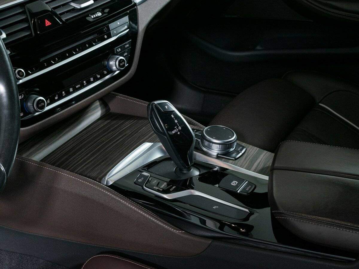 BMW 5 серии 2018 года с пробегом. Фото: #18