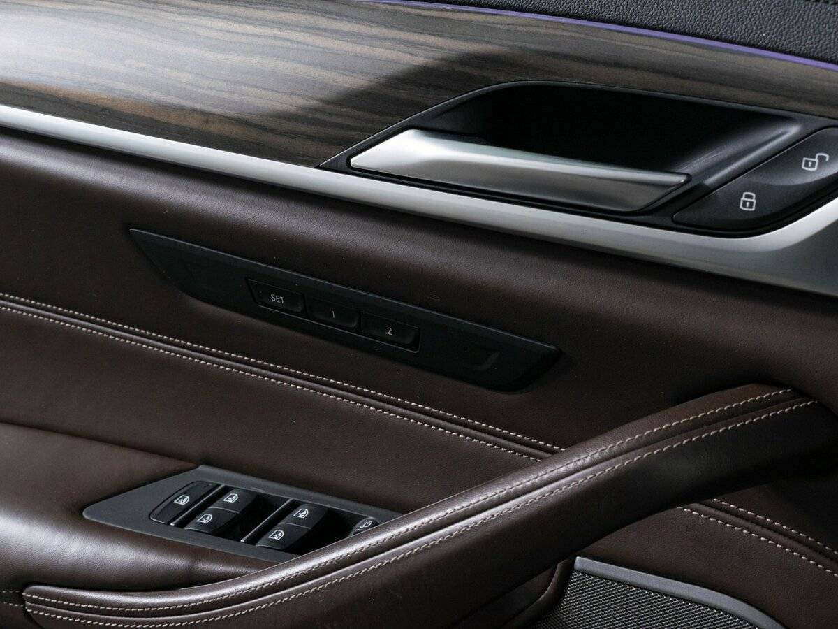 BMW 5 серии 2018 года с пробегом. Фото: #19