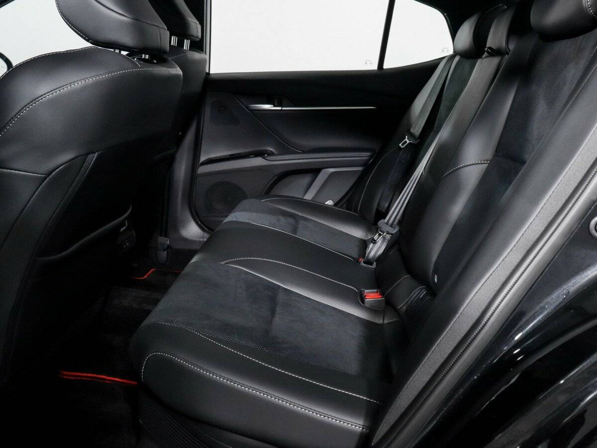 Toyota Camry 2024 года с пробегом. Фото: #9