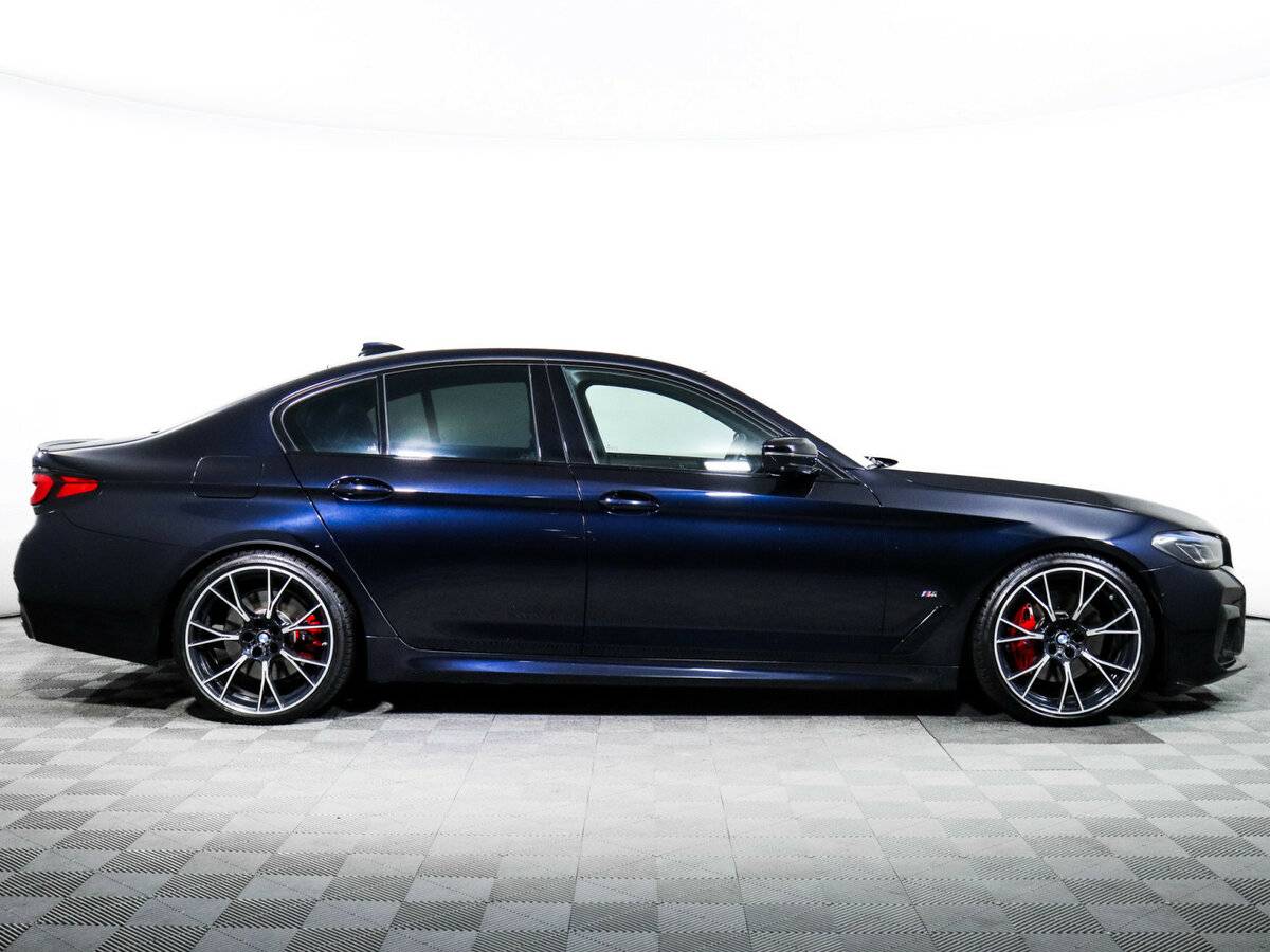 BMW 5 серии 2020 года с пробегом. Фото: #3