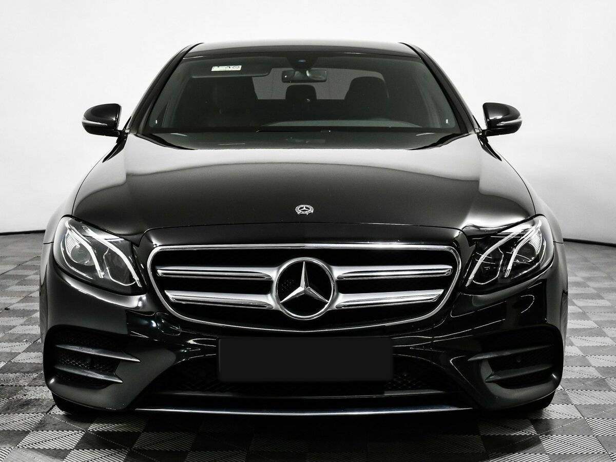 Mercedes-Benz E-Класс 2019 года с пробегом. Фото: #1