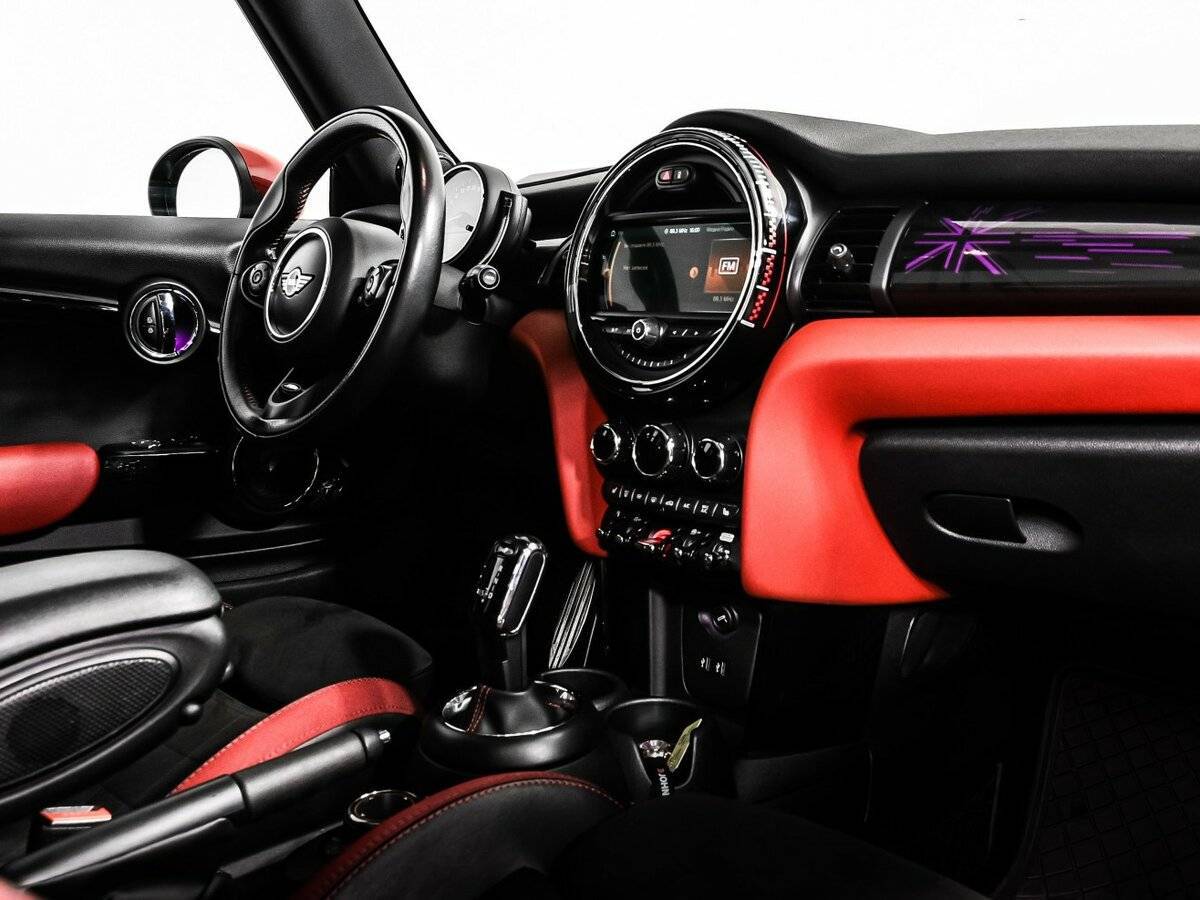 Mini Hatch 2018 года с пробегом. Фото: #8