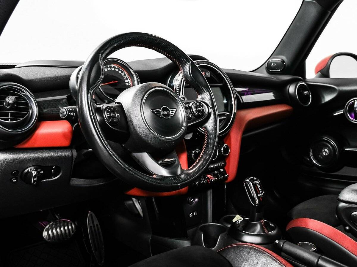 Mini Hatch 2018 года с пробегом. Фото: #11