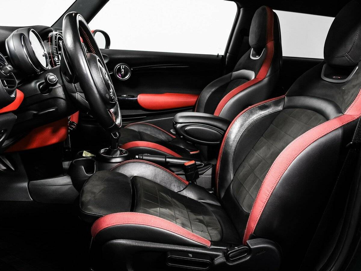 Mini Hatch 2018 года с пробегом. Фото: #13