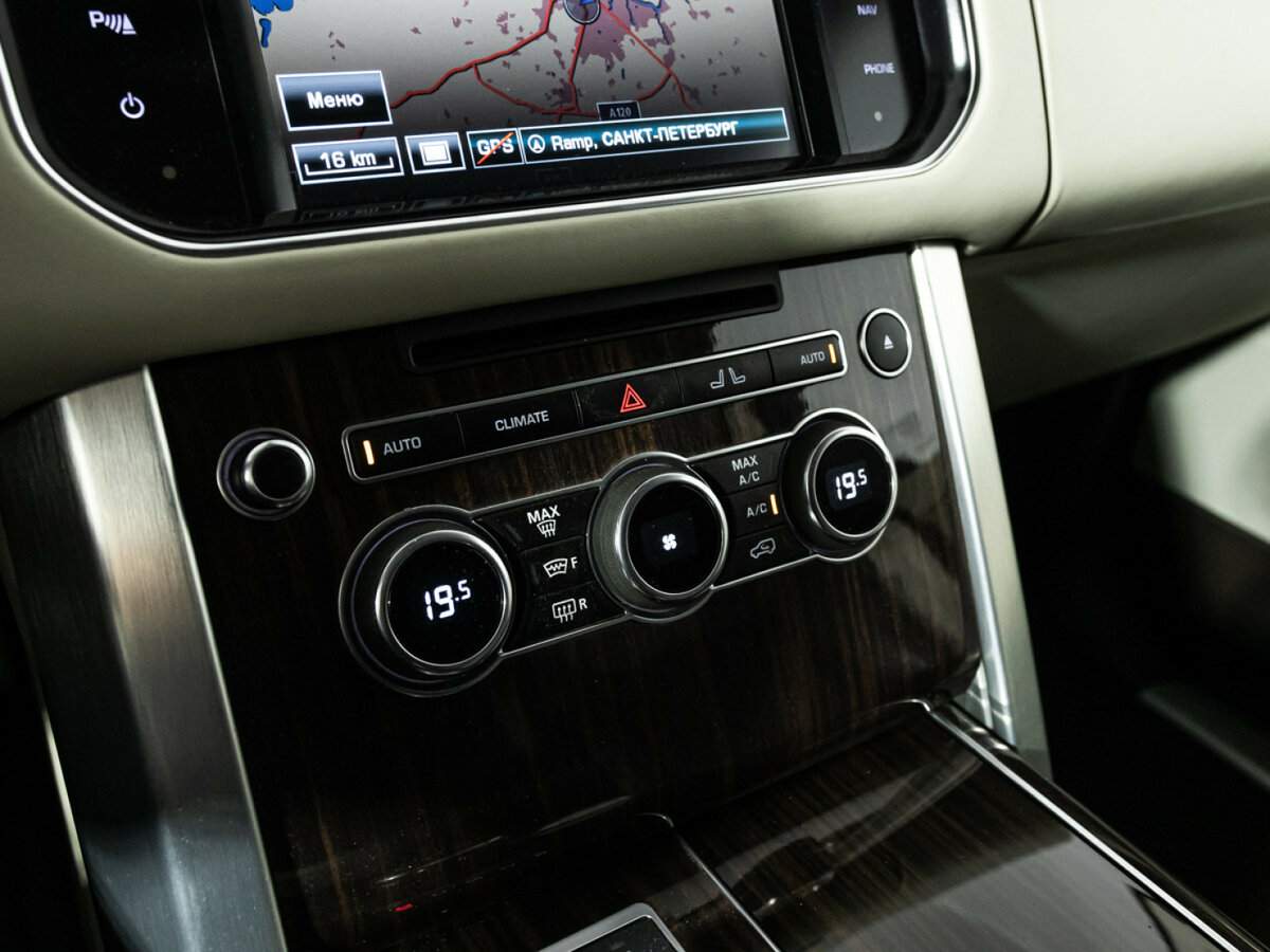 Land Rover Range Rover 2015 года с пробегом. Фото: #20