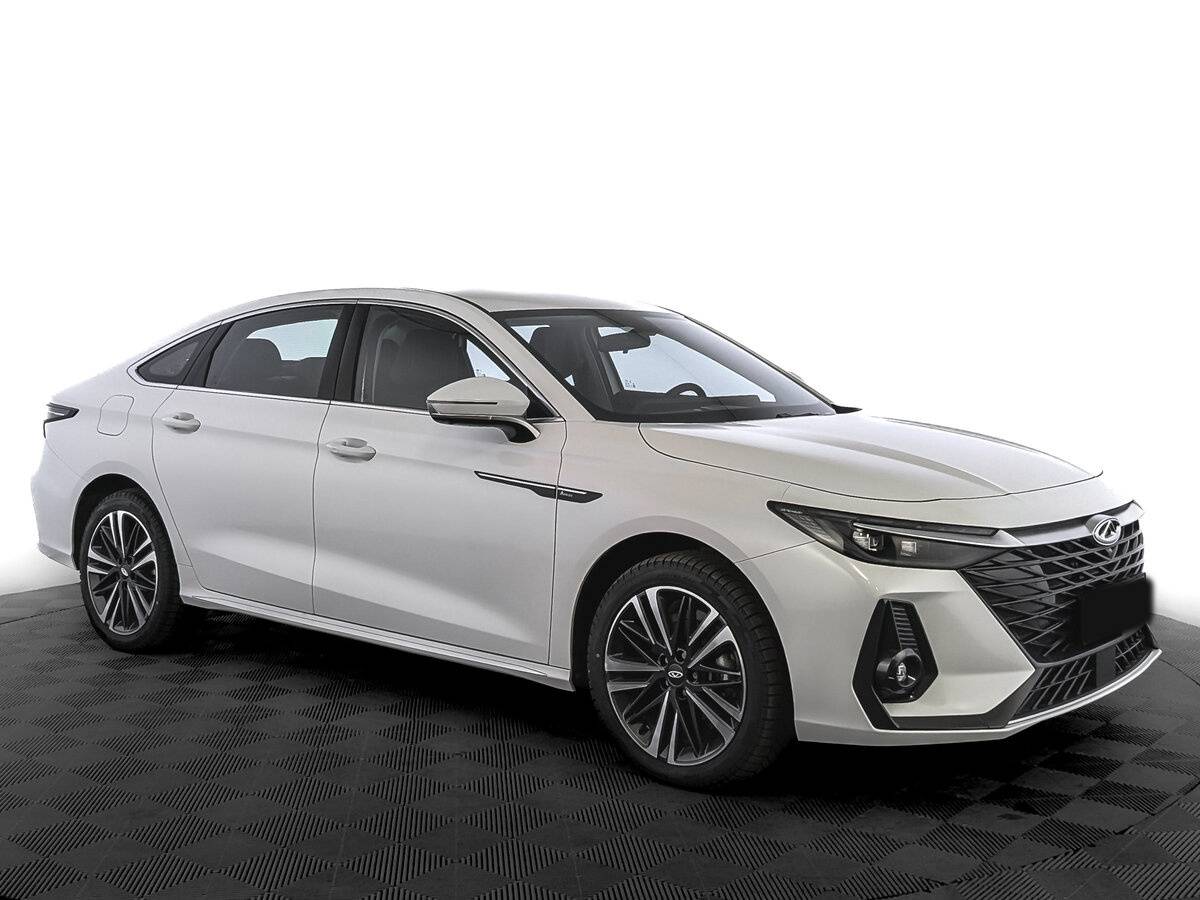 Chery Arrizo 8 2024 года с пробегом. Фото: #2