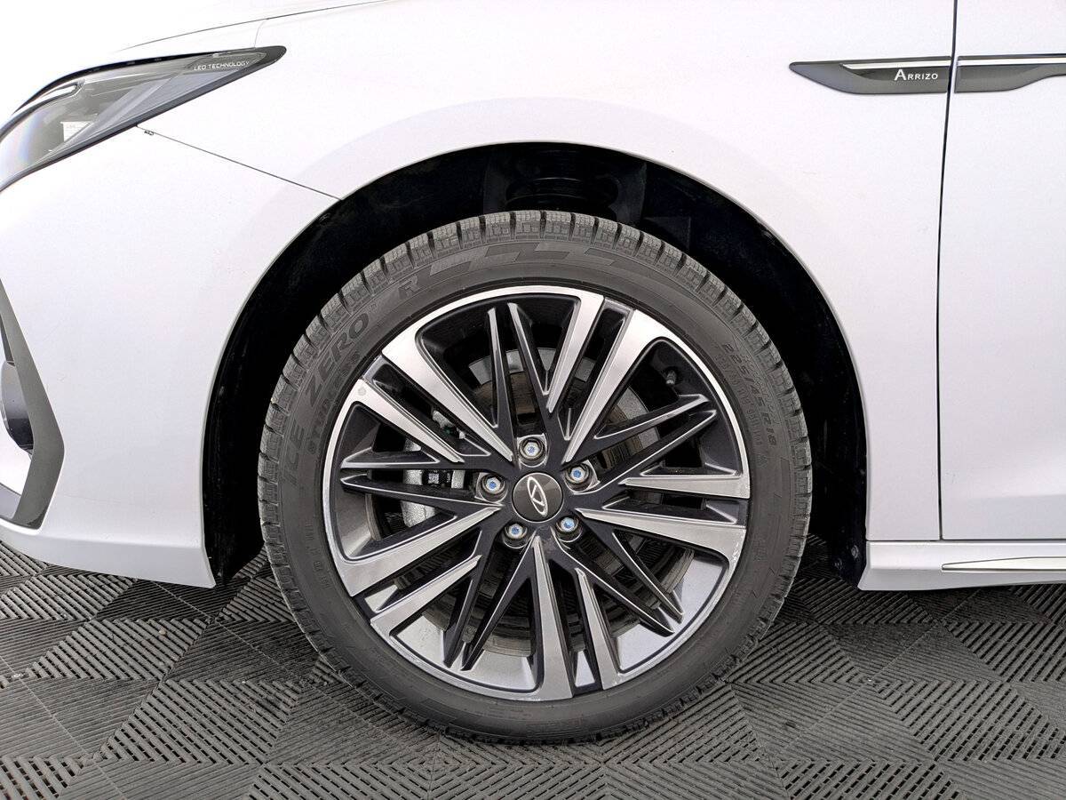 Chery Arrizo 8 2024 года с пробегом. Фото: #17