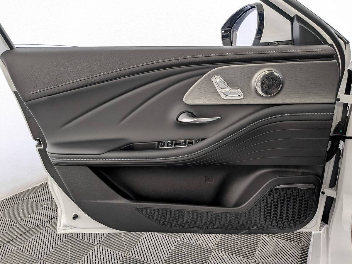 Chery Arrizo 8 2024 года с пробегом. Фото: #18