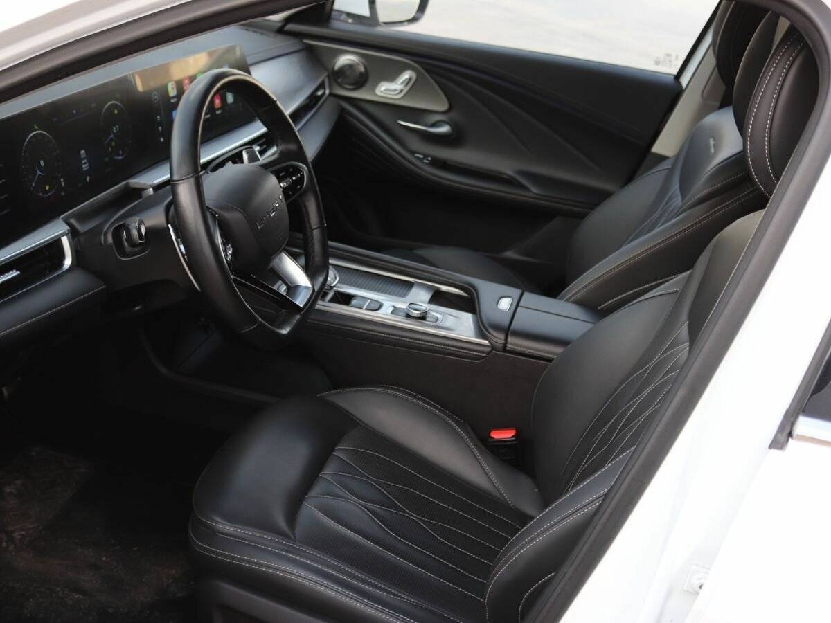 Chery Arrizo 8 2023 года с пробегом. Фото: #7