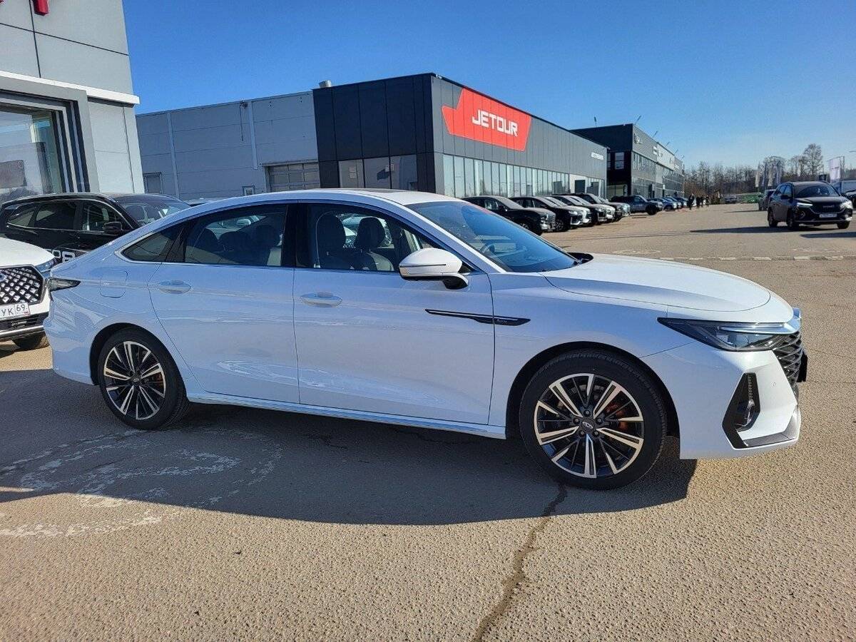 Chery Arrizo 8 2023 года с пробегом. Фото: #7