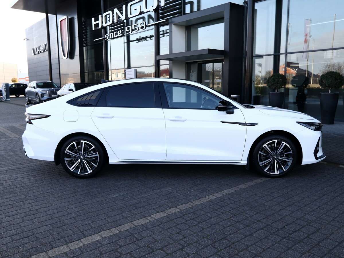 Chery Arrizo 8 2023 года с пробегом. Фото: #10