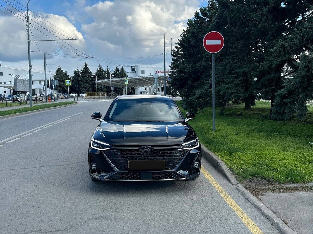 Chery Arrizo 8 2023 года с пробегом. Фото: #3