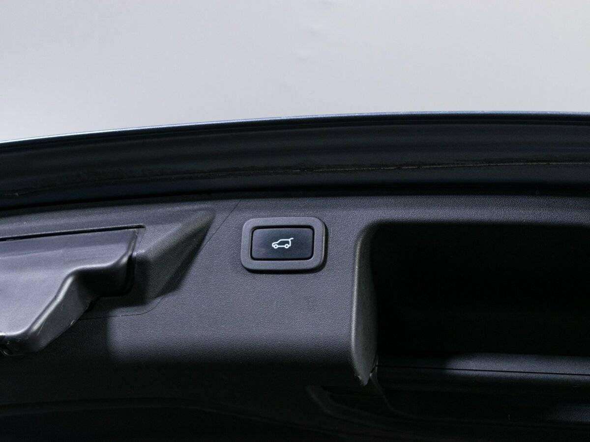 Land Rover Discovery Sport 2017 года с пробегом. Фото: #6