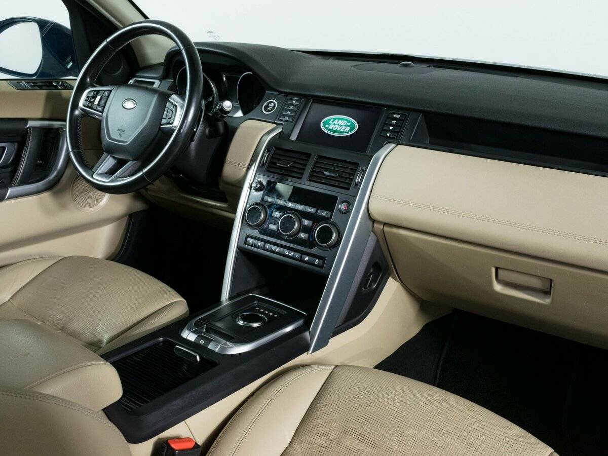 Land Rover Discovery Sport 2017 года с пробегом. Фото: #7