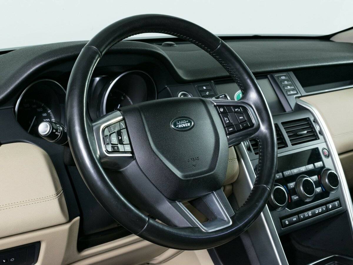 Land Rover Discovery Sport 2017 года с пробегом. Фото: #11