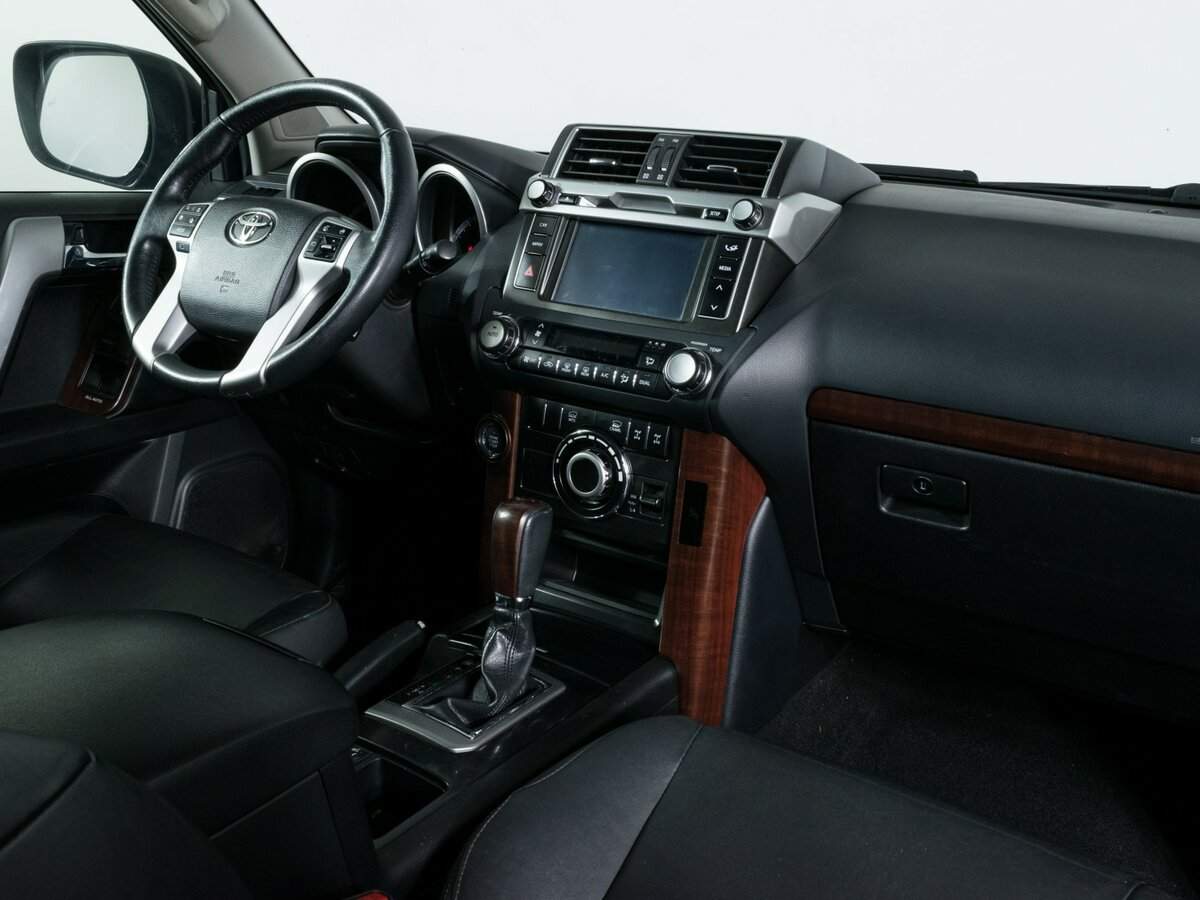 Toyota Land Cruiser Prado 2016 года с пробегом. Фото: #9