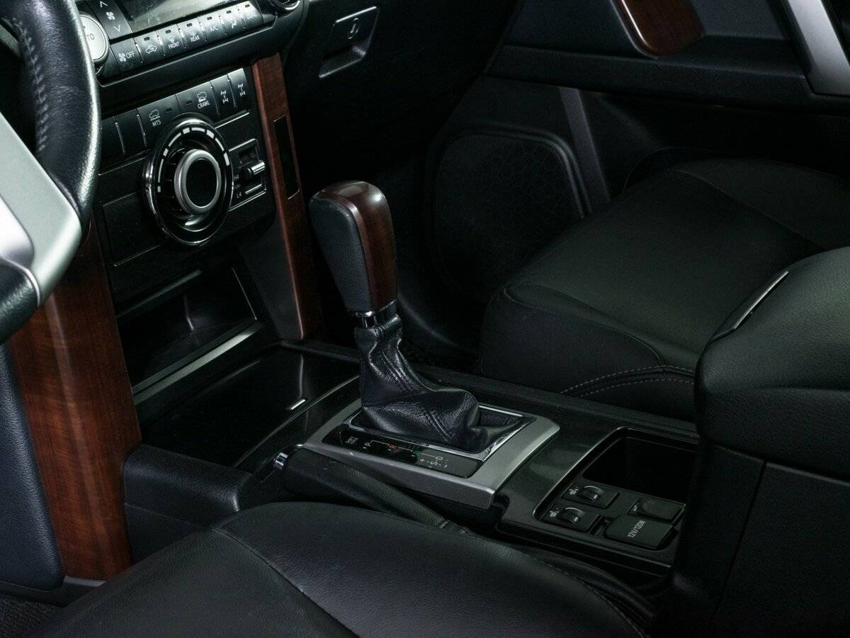 Toyota Land Cruiser Prado 2016 года с пробегом. Фото: #16