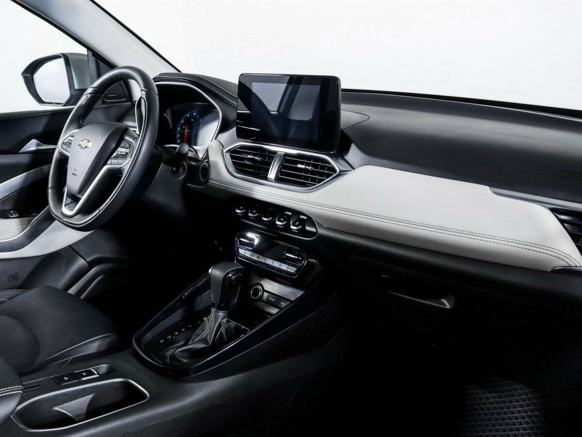 Chevrolet Captiva 2022 года с пробегом. Фото: #3