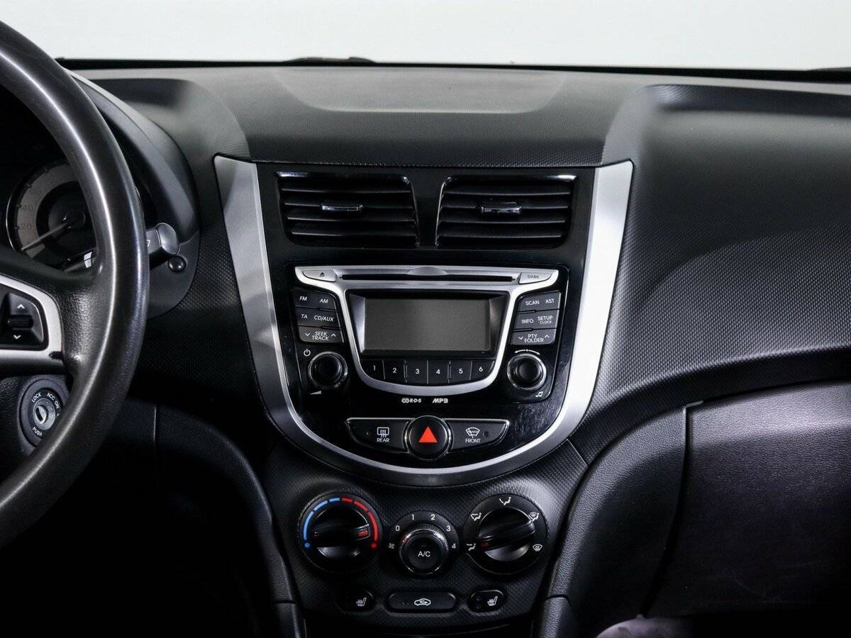 Hyundai Solaris 2011 года с пробегом. Фото: #10