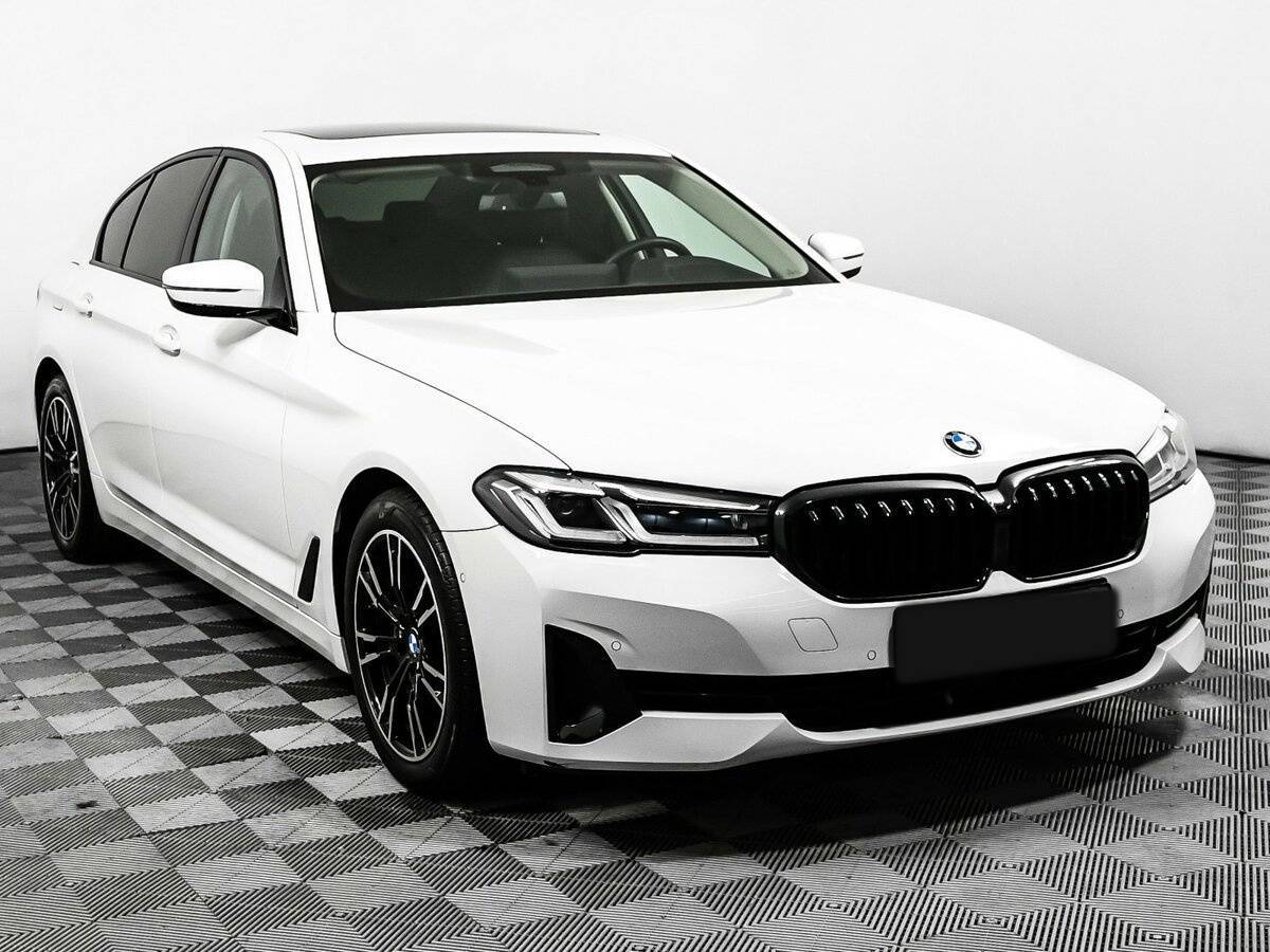 BMW 5 серии 2022 года с пробегом. Фото: #2