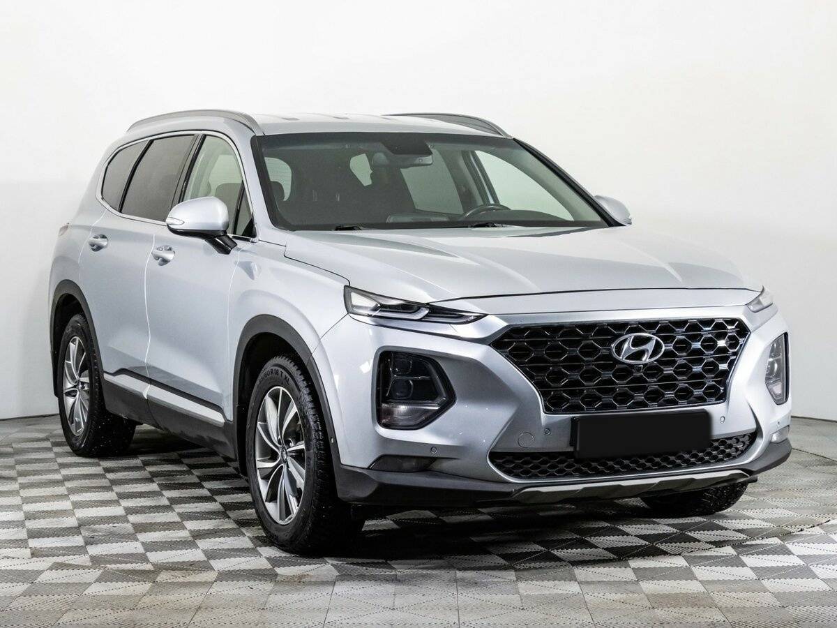 Hyundai Santa Fe 2018 года с пробегом. Фото: #2