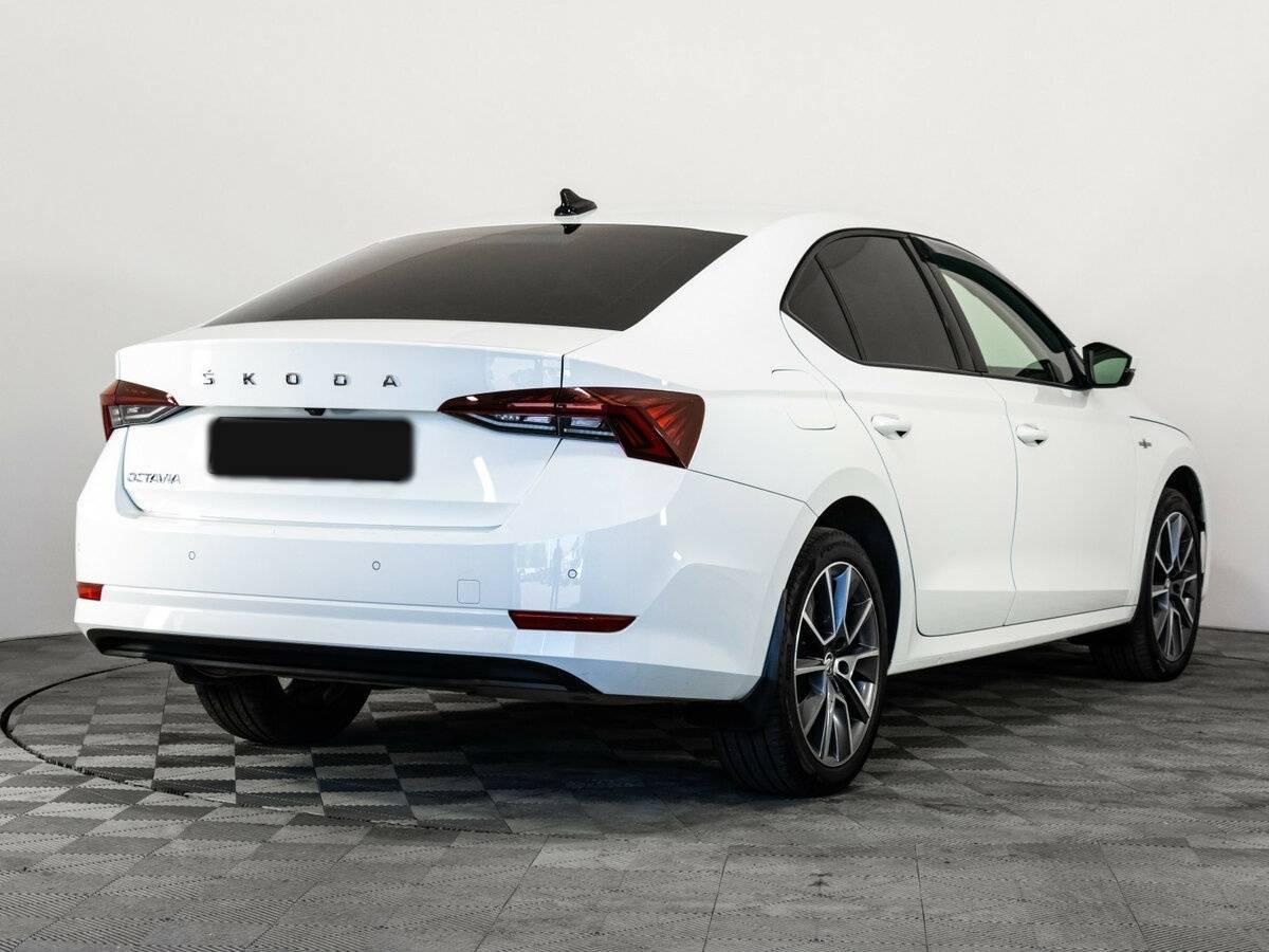 Skoda Octavia 2021 года с пробегом. Фото: #4