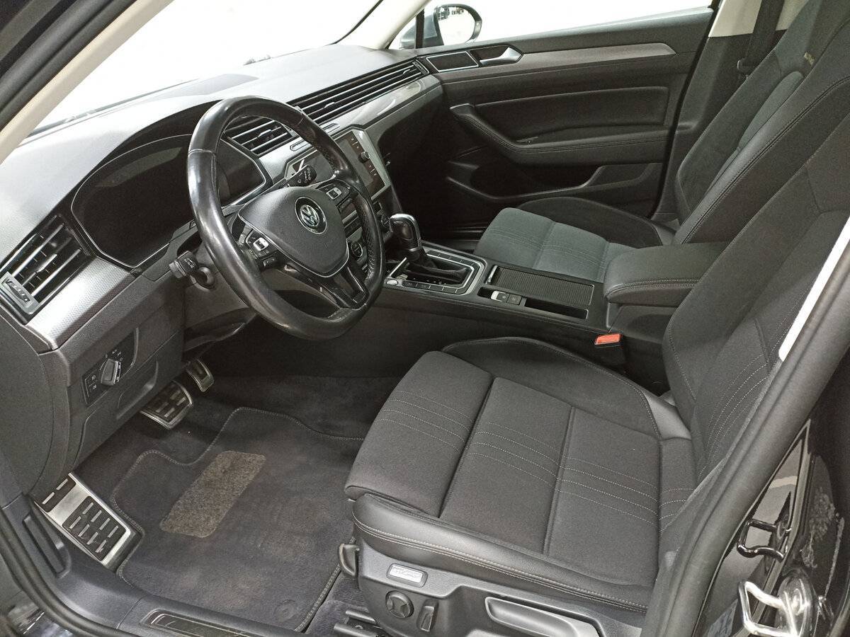 Volkswagen Passat 2018 года с пробегом. Фото: #15