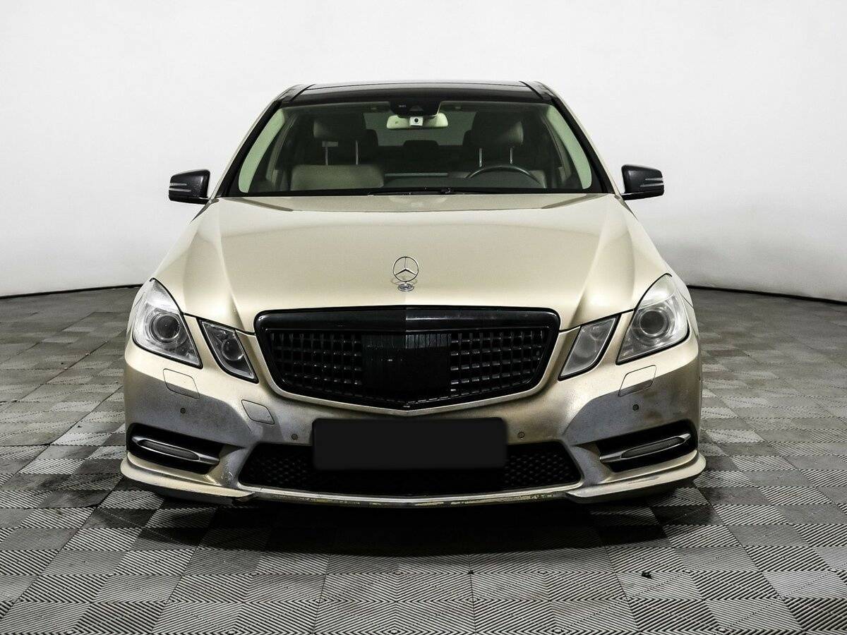 Mercedes-Benz E-Класс 2010 года с пробегом. Фото: #1