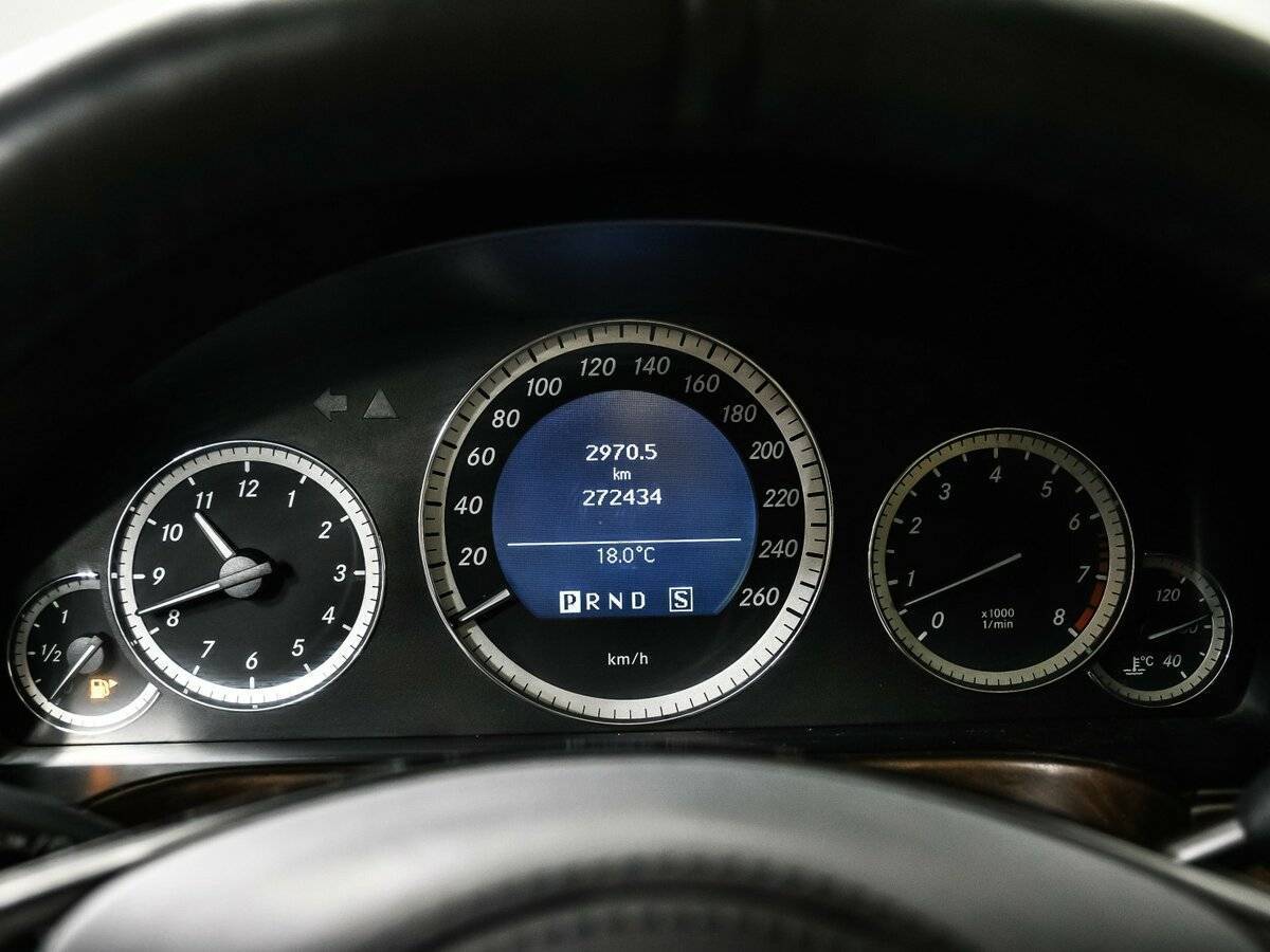 Mercedes-Benz E-Класс 2010 года с пробегом. Фото: #9