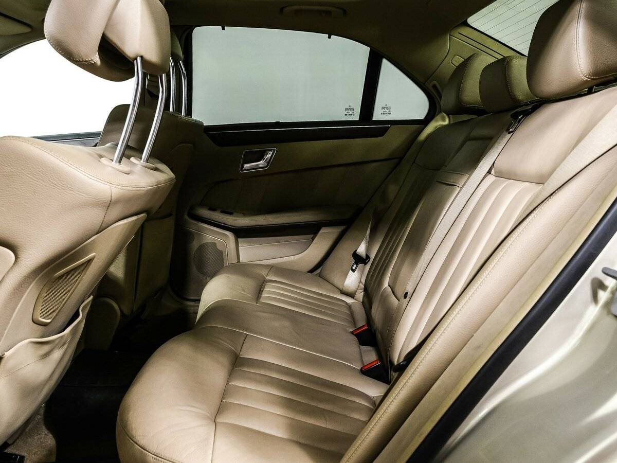 Mercedes-Benz E-Класс 2010 года с пробегом. Фото: #12