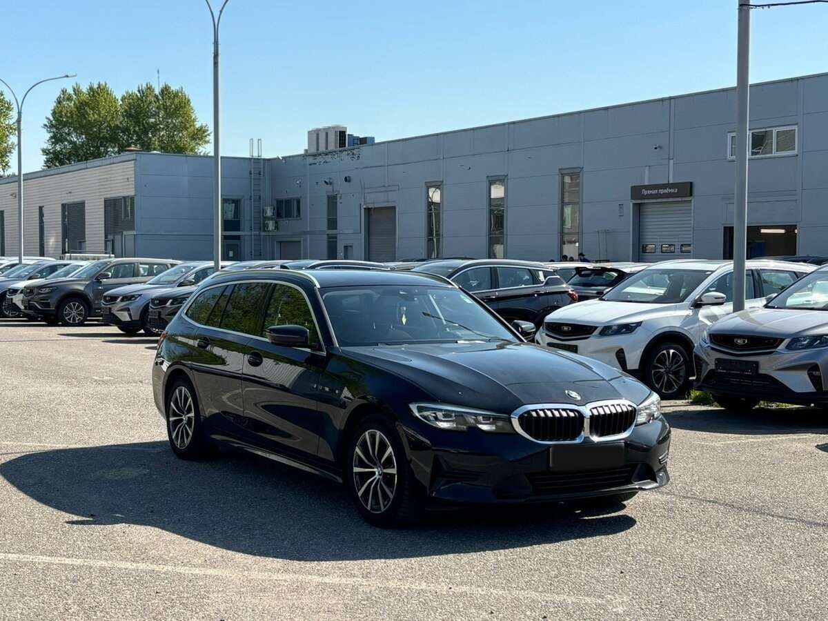 BMW 3 серии 2020 года с пробегом. Фото: #1