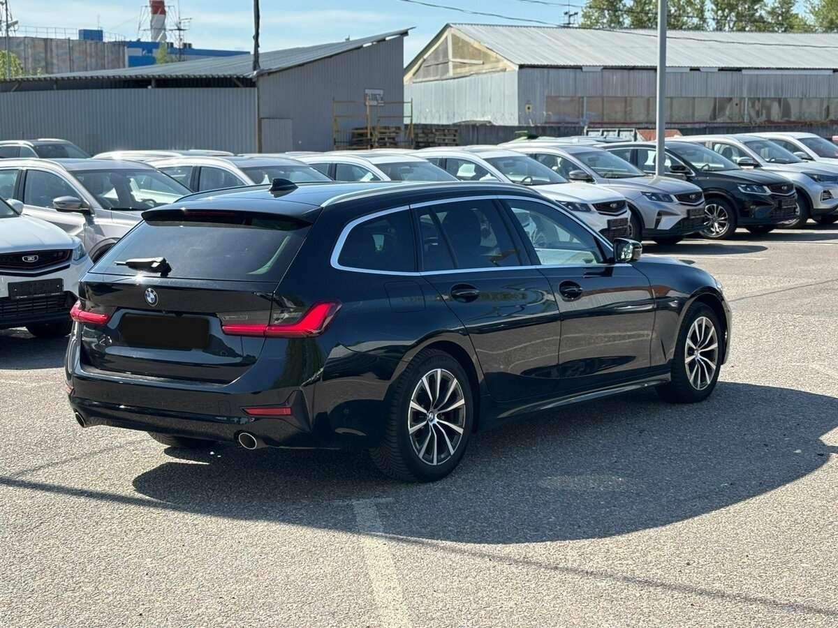 BMW 3 серии 2020 года с пробегом. Фото: #2